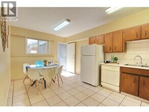 7222 Pandora St in Burnaby, BC - Building Photo - Building Photo