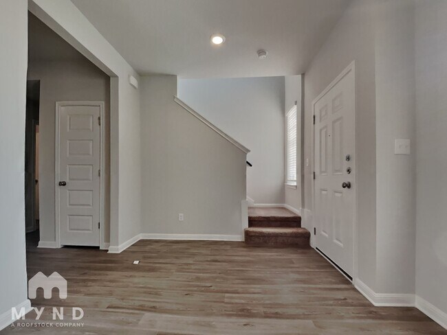 2324 Jack Nora Wy in Round Rock, TX - Foto de edificio - Building Photo