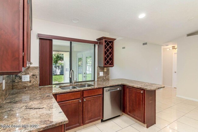 1040 Big Horn Cir NW in Palm Bay, FL - Building Photo - Building Photo