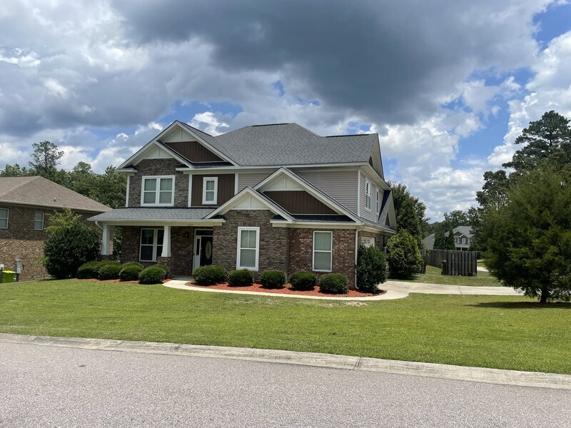 426 Preakness Ln in Elgin, SC - Building Photo