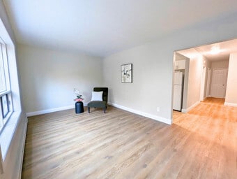 Sienna Apartments in Guelph, ON - Building Photo - Building Photo