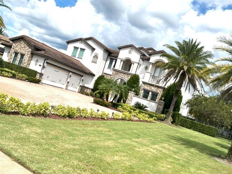 4302 Isabella Cir in Windermere, FL - Building Photo