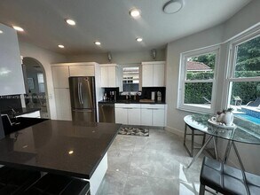 3366 SW 152nd Pl in Miami, FL - Building Photo - Building Photo