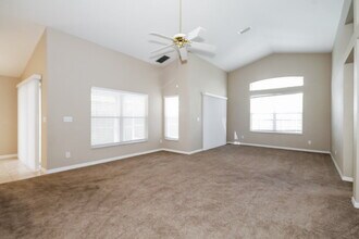 22650 Hawk Hill Loop in Land O Lakes, FL - Building Photo - Building Photo