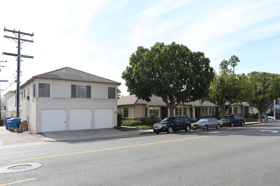 2002-2012 Montana Ave in Santa Monica, CA - Building Photo