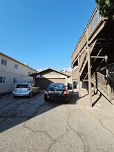 325 S Los Robles Ave in Pasadena, CA - Building Photo - Building Photo