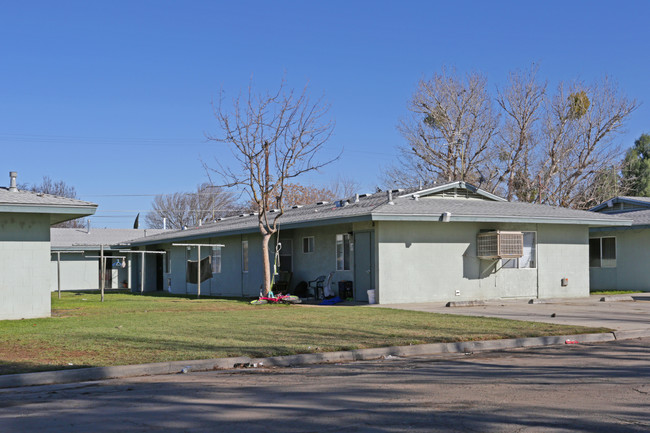San Joaquin Apartments in San Joaquin, CA - Foto de edificio - Building Photo