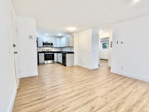 357 Faneuil St, Unit 7 in Boston, MA - Building Photo - Building Photo