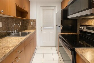 1475 NE 125th Terrace, Unit 307BI in North Miami, FL - Building Photo - Building Photo