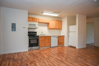 315 Summit Ave N in Crookston, MN - Building Photo - Building Photo