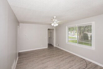 1745 Bywood Dr in Columbia, SC - Building Photo - Building Photo