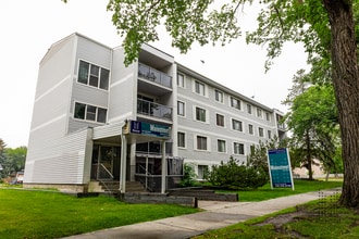 Pinewood Manor Apartments in Edmonton, AB - Building Photo - Building Photo