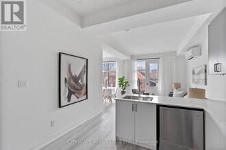 589 Oakwood Ave in Toronto, ON - Building Photo - Building Photo
