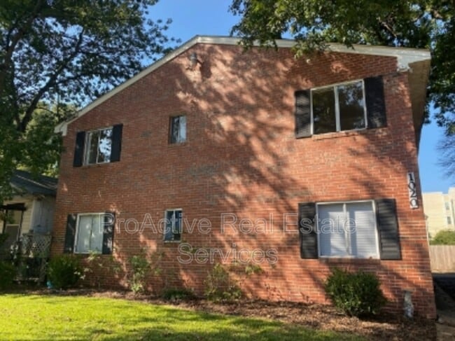 property at 1020 37th St
