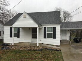 211 Ecton Rd in Winchester, KY - Building Photo