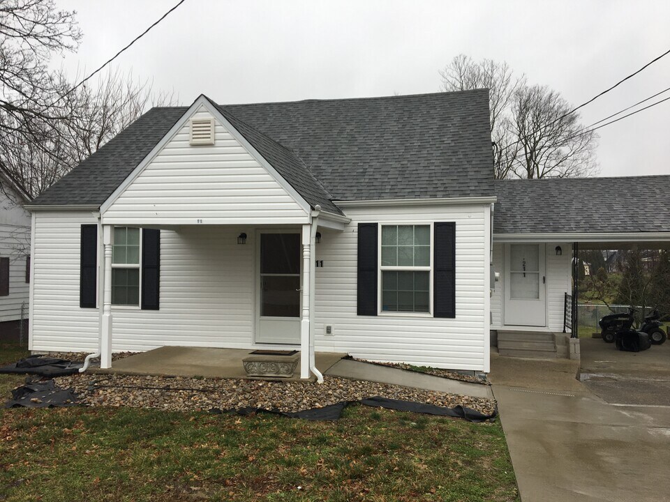 211 Ecton Rd in Winchester, KY - Building Photo