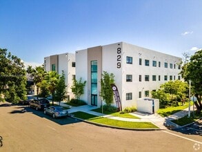 821 SW 18th Ave, Unit 106 in Miami, FL - Building Photo - Building Photo