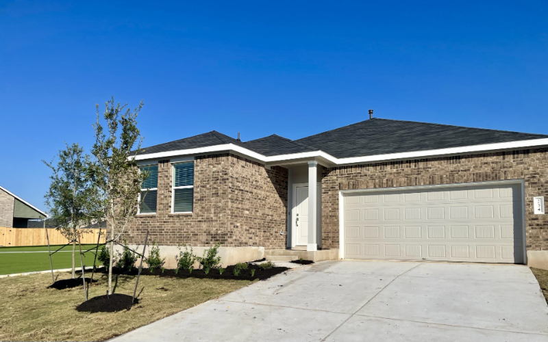 234 Magalia Ln in Kyle, TX - Building Photo