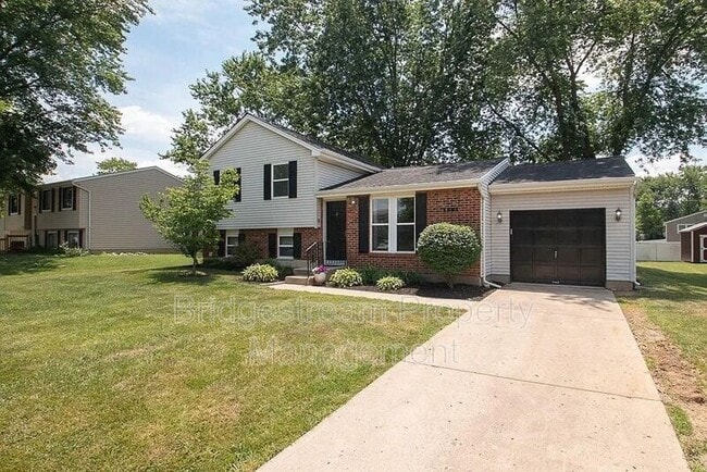 1381 Firethorne Dr in Mason, OH - Building Photo - Building Photo