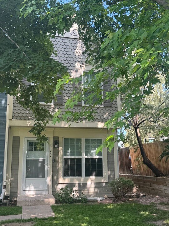 3367 Queen Anne Way in Colorado Springs, CO - Building Photo
