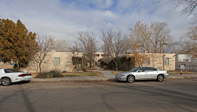 Coal/Sycamore Apartments in Albuquerque, NM - Building Photo - Building Photo