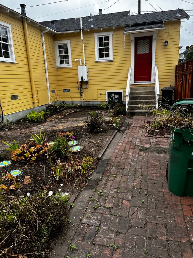 119 14th St in Pacific Grove, CA - Building Photo - Building Photo