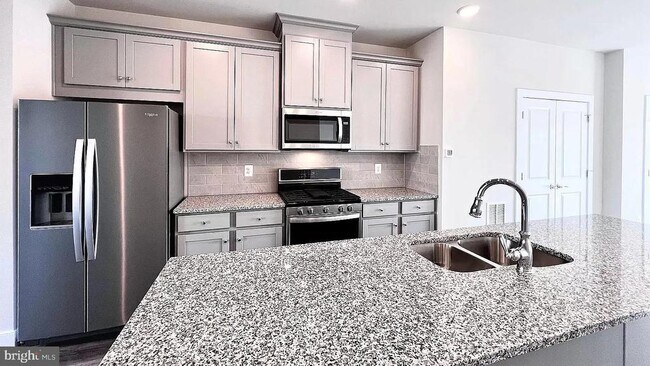 1207 Vermeer Ave in Gaithersburg, MD - Building Photo - Building Photo