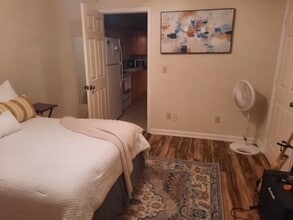 118 Elles Ave in Carterville, IL - Building Photo - Building Photo