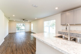 449 Hunt Blvd in Auburndale, FL - Building Photo - Building Photo