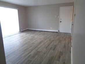 6338 W 99th Pl in Oak Lawn, IL - Building Photo - Building Photo