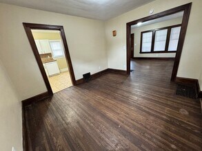 3659 Torrance Dr in Toledo, OH - Building Photo - Building Photo