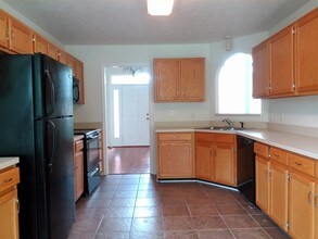 7204 Sugarloaf Dr in Nashville, TN - Foto de edificio - Building Photo