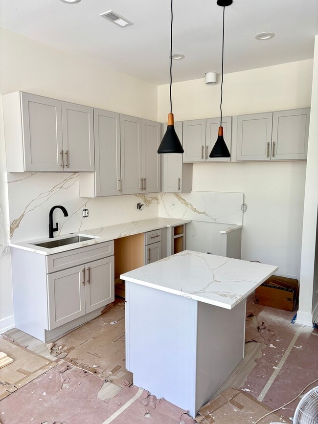 property at 3242 N Clark St