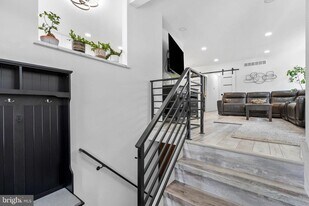 838 Hendrix St in Philadelphia, PA - Building Photo