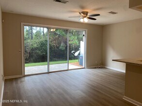 5697 Parkstone Crossing Dr in Jacksonville, FL - Building Photo - Building Photo