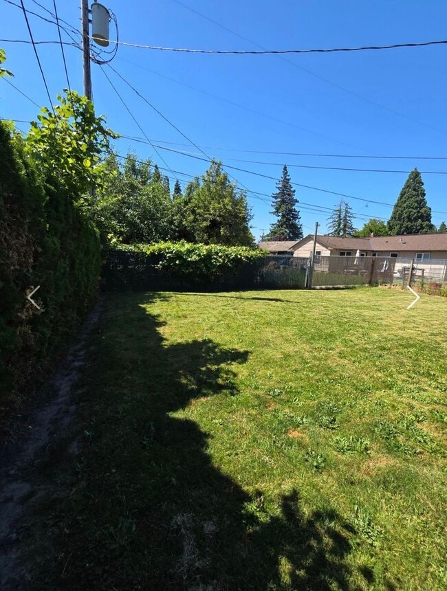 1010-1012 21st Ave SE in Albany, OR - Building Photo - Building Photo