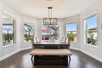 5226 Lake Venice Dr in Wimauma, FL - Building Photo - Building Photo