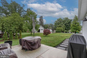 212 W Areba Ave in Hershey, PA - Building Photo - Building Photo