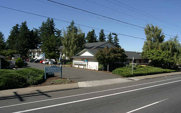 Seven Gables Apartments in Portland, OR - Building Photo - Building Photo