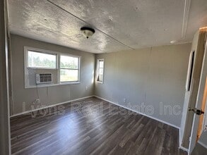 8086 Heck Dr in North Fort Myers, FL - Building Photo - Building Photo