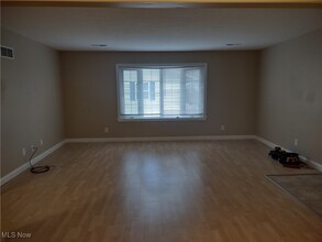 7970 Mentor Ave in Mentor, OH - Building Photo - Building Photo