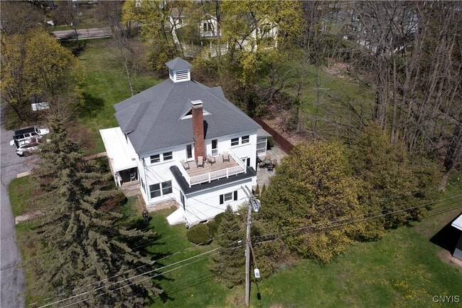 40 Lakeview Cir in Skaneateles, NY - Building Photo - Building Photo