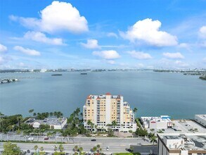 1625 Kennedy Cswy, Unit 705B in North Bay Village, FL - Building Photo - Building Photo