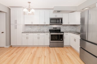 1041 N Northwest Hwy, Unit A1 in Park Ridge, IL - Building Photo - Building Photo