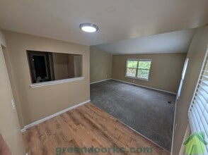 7853 Kessler Ln in Overland Park, KS - Building Photo - Building Photo