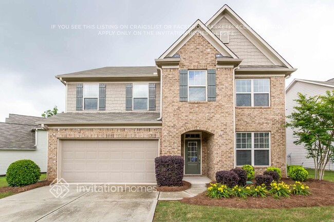 property at 3574 Fallen Oak Ln