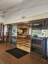 3701 N Country Club Dr, Unit 908 in Aventura, FL - Building Photo - Building Photo