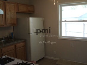 110 Ridgeway Dr in Decatur, IL - Building Photo - Building Photo