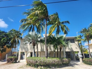 9920 Aviation Blvd in Marathon, FL - Building Photo - Building Photo