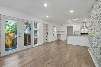 1816 Evans Dr SW in Atlanta, GA - Building Photo - Building Photo